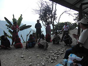 Charla sensibilización padres aldea Jwaladewi